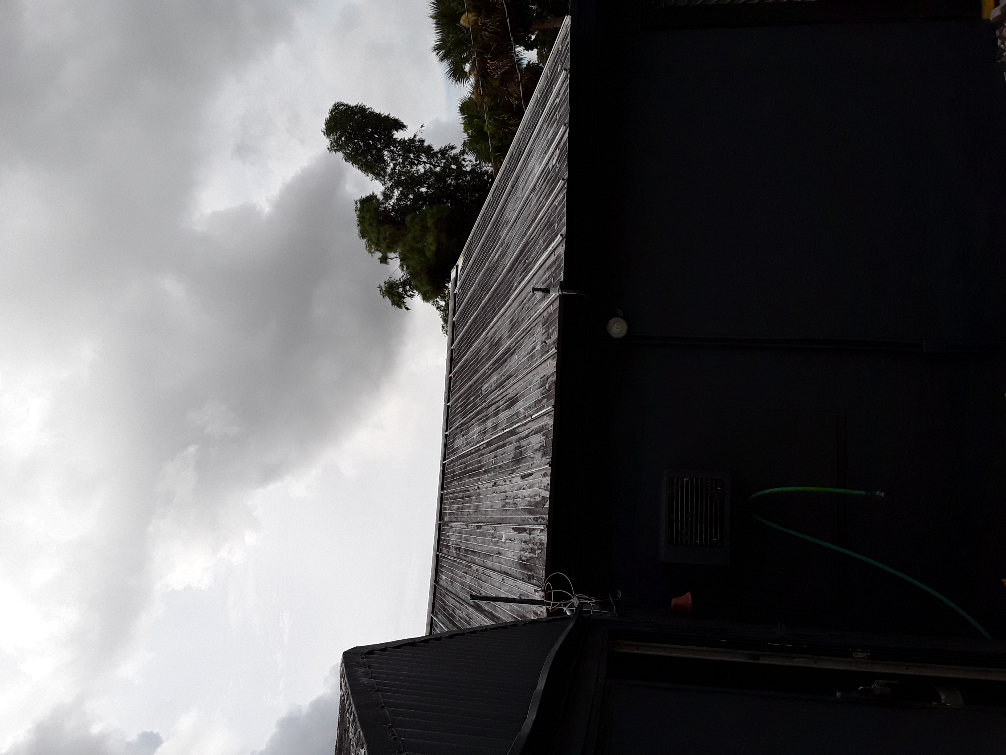 Larry's Pressure Cleaning: Service Image-13